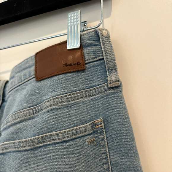 BOGO Madewell Curvy Perfect Vintage Jean with raw hem - Picture 9 of 10